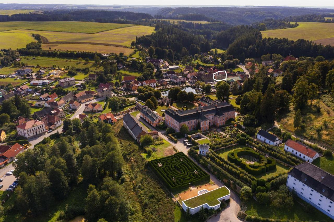 Апартаменти Antik Nove Hrady (Pardubice)